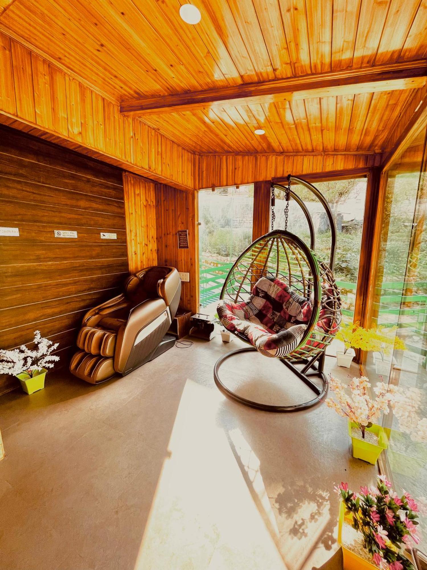 Tata Vista Resort Mall Road Manali - Centrally Heated & Air Cooled Exterior photo
