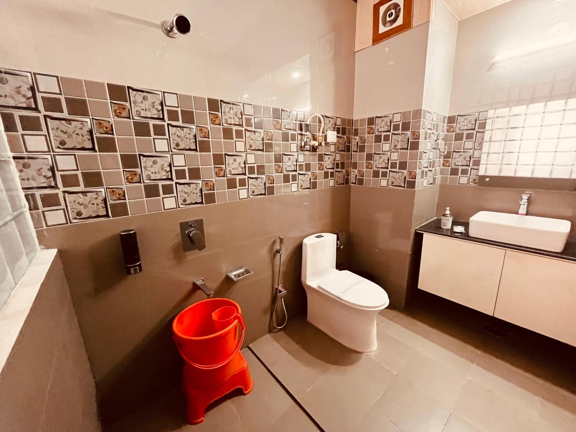 Tata Vista Resort Mall Road Manali - Centrally Heated & Air Cooled Exterior photo